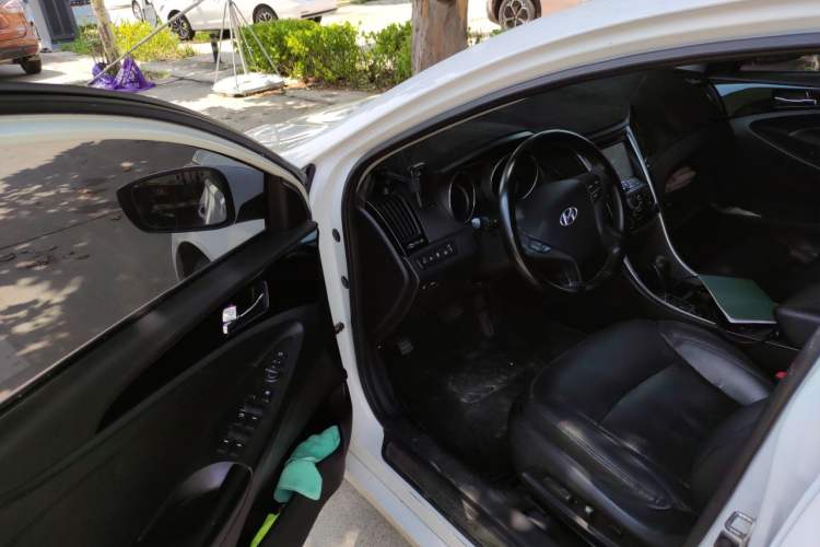 Used Hyundai Sonata 2014 2.0L Automatic Luxury Edition Driver Seat
