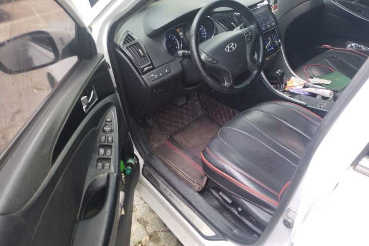 Used Hyundai Sonata 2014 2.4L Automatic Luxury Version China IV Standard Driver Seat