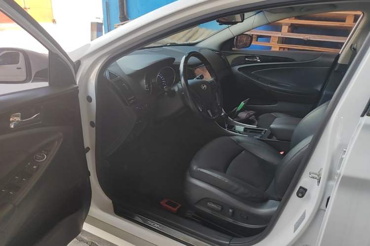 Used Hyundai Sonata 2014 2.4L Automatic Luxury Version China V Standard Driver Seat