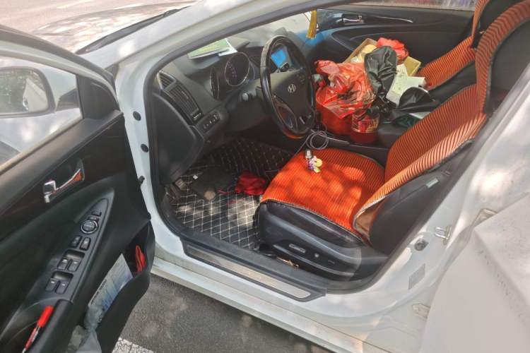 Used Hyundai Sonata 2014 2.4L Automatic Leading Edition China IV Standard Driver Seat