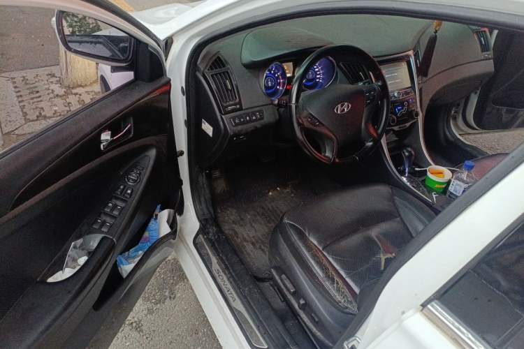 Used Hyundai Sonata 2014 2.4L Automatic Leading Edition China IV Standard Driver Seat