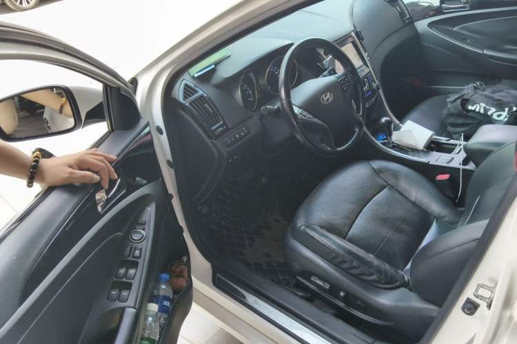 Used Hyundai Sonata 2014 2.0L Automatic Luxury Edition Driver Seat