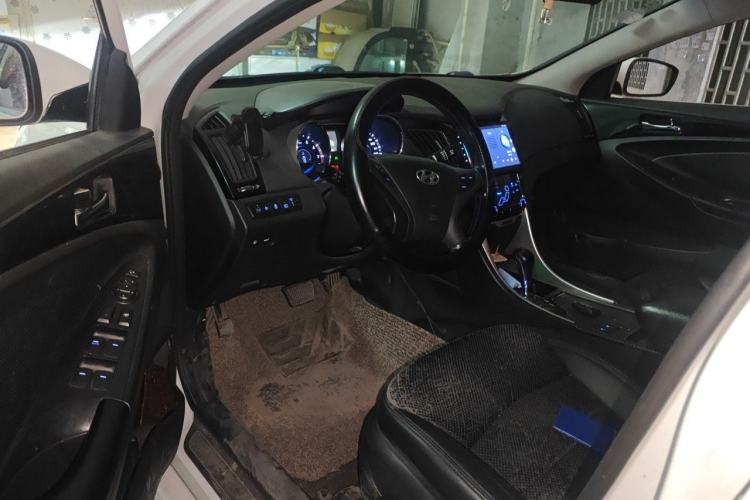 Used Hyundai Sonata 2014 2.0L Automatic Luxury Edition Driver Seat