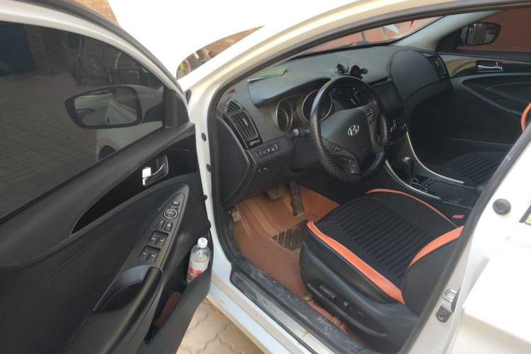 Used Hyundai Sonata 2014 2.4L Automatic Leading Edition China IV Standard Driver Seat