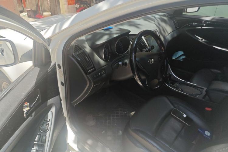 Used Hyundai Sonata 2014 2.0L Automatic Luxury Edition Driver Seat