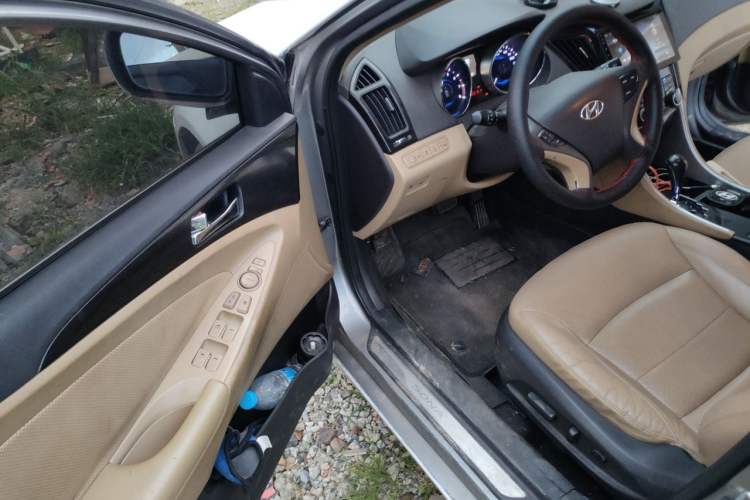 Used Hyundai Sonata 2014 2.0L Automatic Luxury Edition Driver Seat