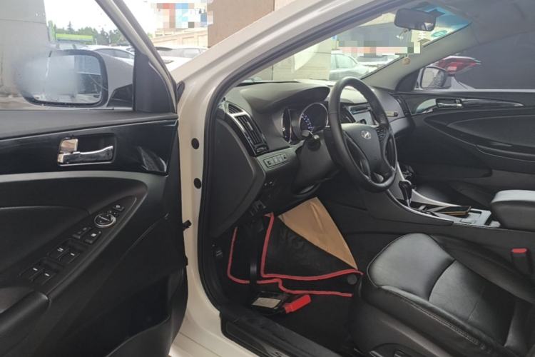 Used Hyundai Sonata 2014 2.0L Automatic Luxury Edition Driver Seat