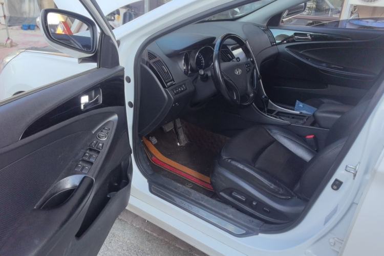 Used Hyundai Sonata 2014 2.4L Automatic Leading Edition China IV Standard Driver Seat