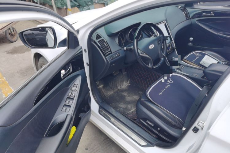 Used Hyundai Sonata 2014 2.4L Automatic Leading Edition China IV Standard Driver Seat