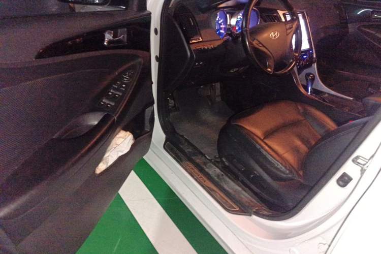 Used Hyundai Sonata 2014 2.0L Automatic Prestige Edition Driver Seat