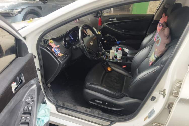Used Hyundai Sonata 2014 2.4L Automatic Luxury Version China IV Standard Driver Seat