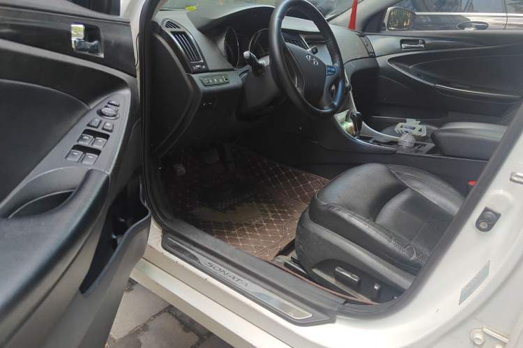 Used Hyundai Sonata 2014 2.0L Automatic Luxury Edition Driver Seat