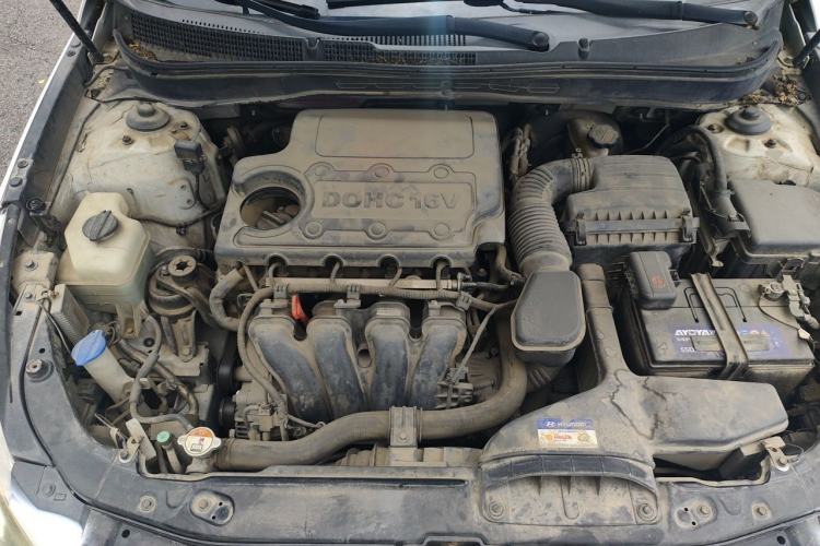 Used Hyundai Sonata 2014 2.4L Automatic Leading Edition China IV Standard Engine Bay