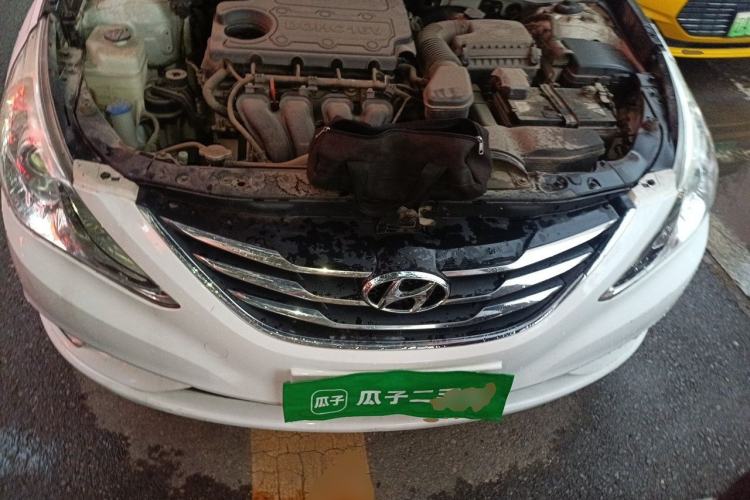Used Hyundai Sonata 2014 2.4L Automatic Leading Edition China IV Standard Engine Bay