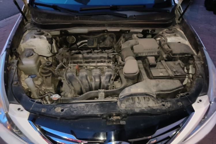 Used Hyundai Sonata 2014 2.4L Automatic Leading Edition China IV Standard Engine Bay