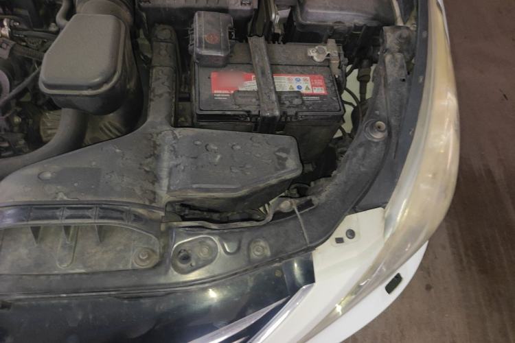 Used Hyundai Sonata 2014 2.4L Automatic Luxury Version China V Standard Engine Bay Left