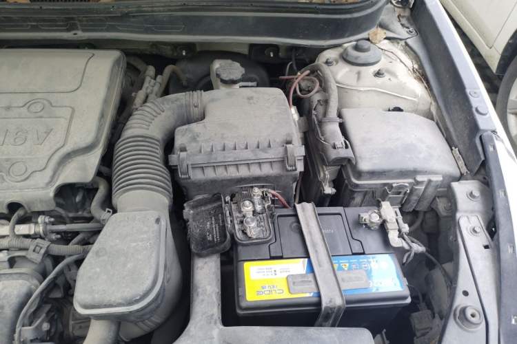 Used Hyundai Sonata 2014 2.4L Automatic Luxury Version China IV Standard Engine Bay Left