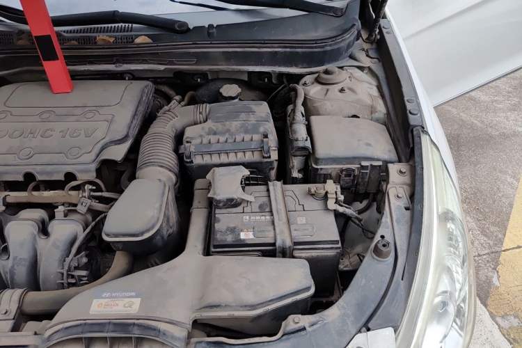 Used Hyundai Sonata 2014 2.4L Automatic Leading Edition China IV Standard Engine Bay Left