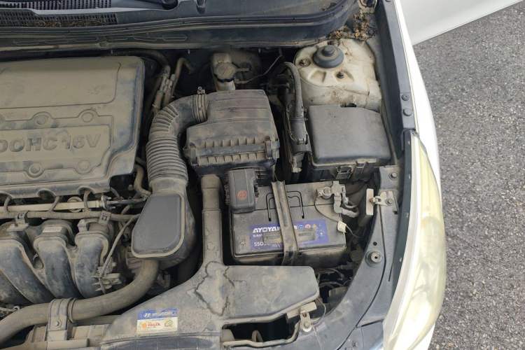 Used Hyundai Sonata 2014 2.4L Automatic Leading Edition China IV Standard Engine Bay Left