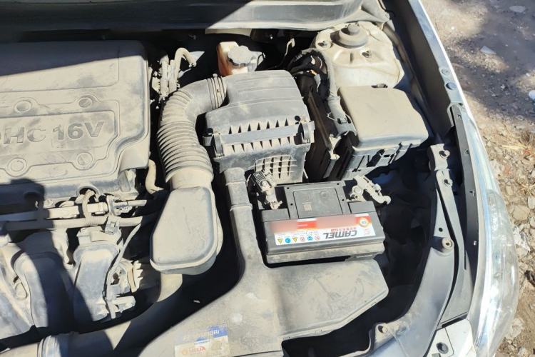Used Hyundai Sonata 2014 2.4L Automatic Leading Edition China IV Standard Engine Bay Left