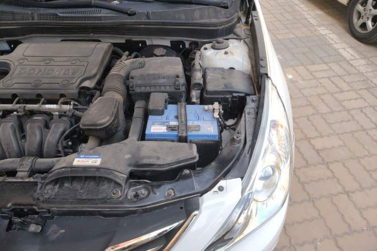 Used Hyundai Sonata 2014 2.4L Automatic Leading Edition China IV Standard Engine Bay Left