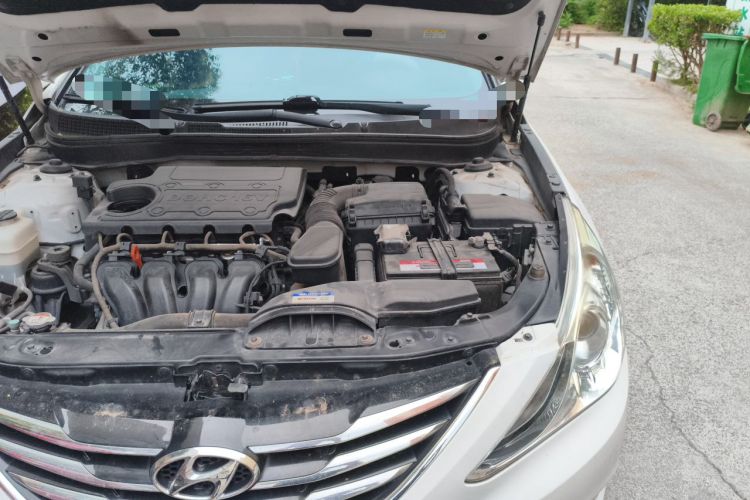 Used Hyundai Sonata 2014 2.4L Automatic Leading Edition China IV Standard Engine Bay Left
