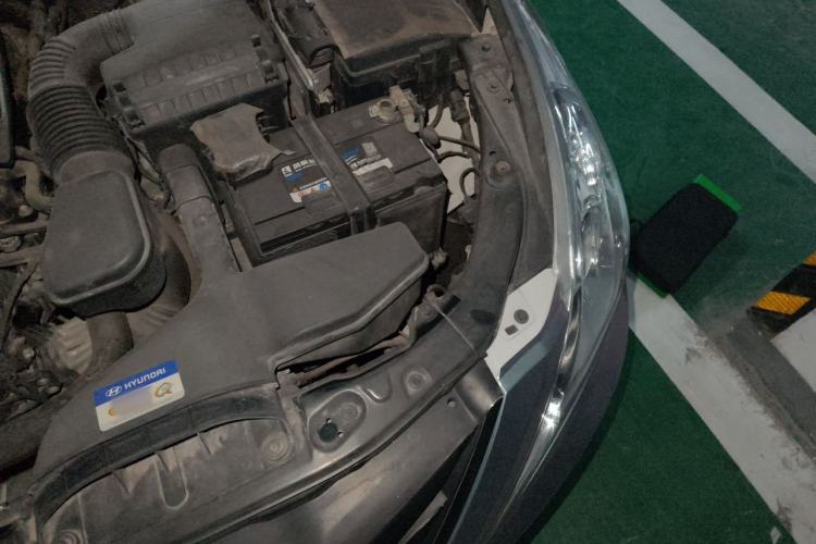 Used Hyundai Sonata 2014 2.4L Automatic Leading Edition China IV Standard Engine Bay Left