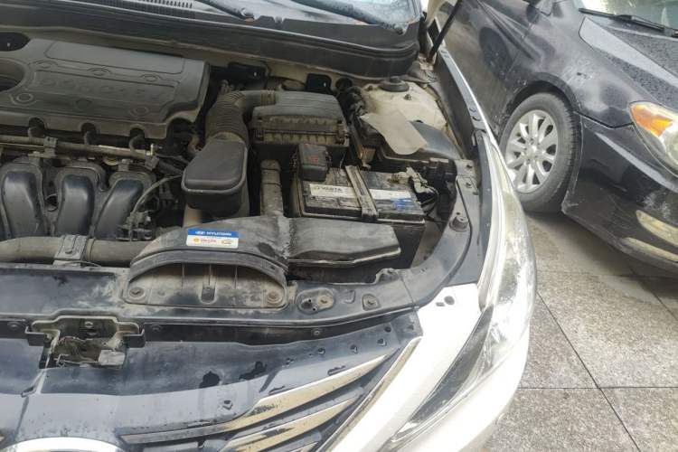 Used Hyundai Sonata 2014 2.4L Automatic Leading Edition China IV Standard Engine Bay Left