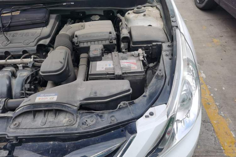 Used Hyundai Sonata 2014 2.4L Automatic Leading Edition China IV Standard Engine Bay Left
