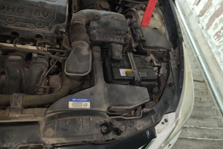Used Hyundai Sonata 2014 2.4L Automatic Luxury Version China IV Standard Engine Bay Left
