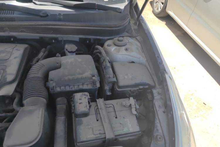 Used Hyundai Sonata 2014 2.4L Automatic Leading Edition China IV Standard Engine Bay Left