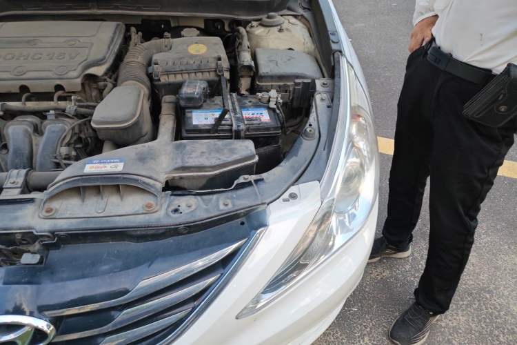 Used Hyundai Sonata 2014 2.4L Automatic Leading Edition China IV Standard Engine Bay Left