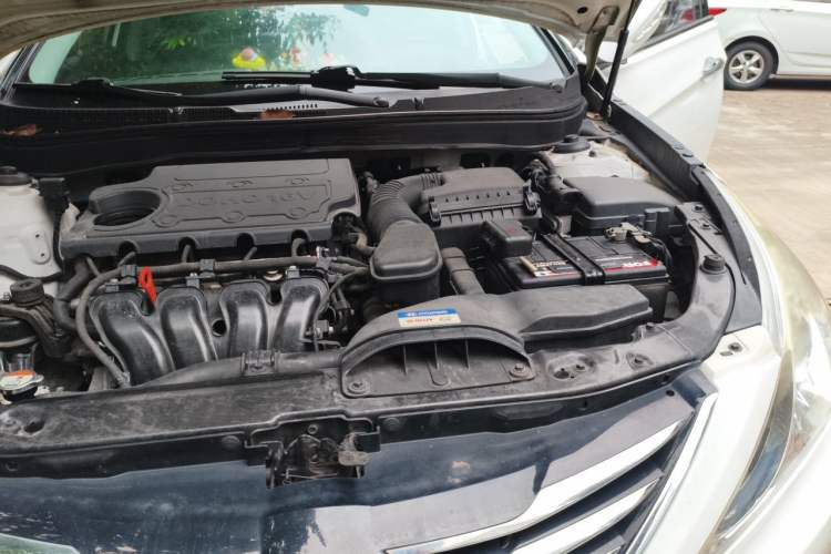 Used Hyundai Sonata 2014 2.4L Automatic Leading Edition China IV Standard Engine Bay Left