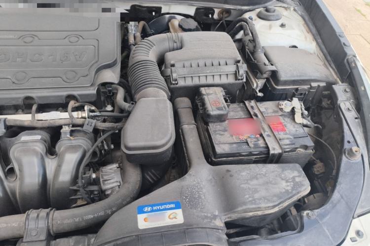 Used Hyundai Sonata 2014 2.4L Automatic Luxury Version China IV Standard Engine Bay Left
