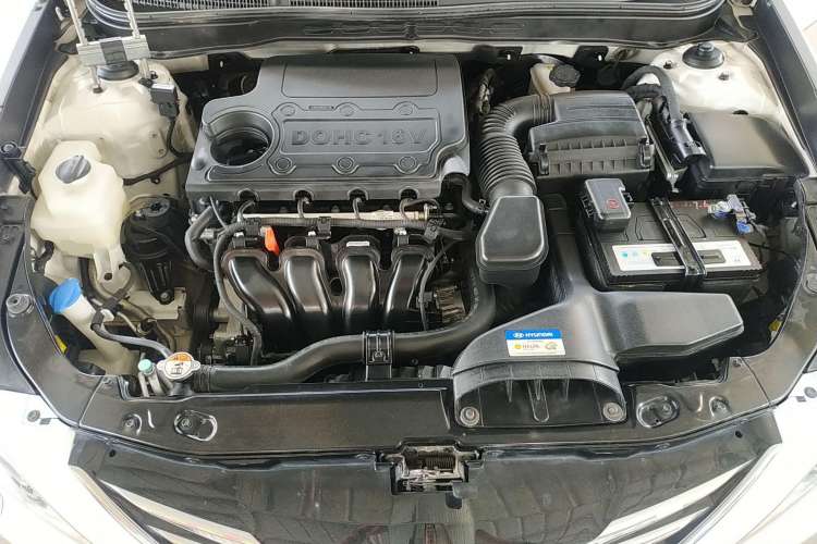 Used Hyundai Sonata 2014 2.4L Automatic Luxury Version China V Standard Engine Bay