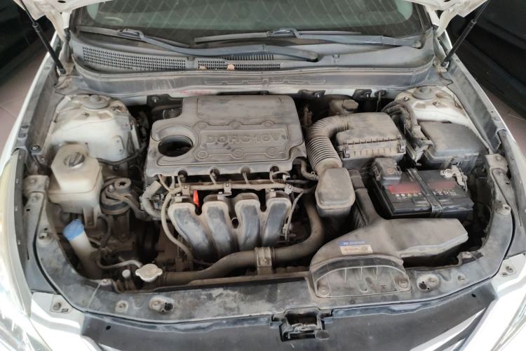 Used Hyundai Sonata 2014 2.4L Automatic Leading Edition China IV Standard Engine Bay