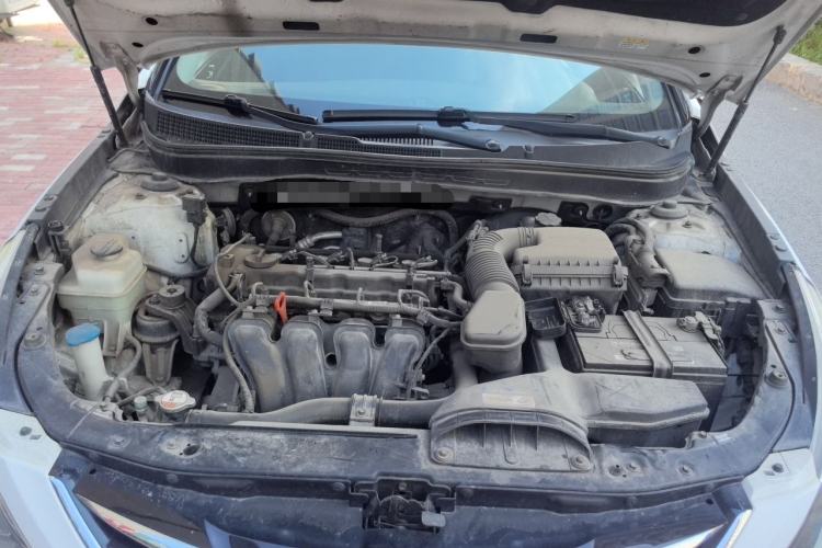 Used Hyundai Sonata 2014 2.4L Automatic Leading Edition China IV Standard Engine Bay