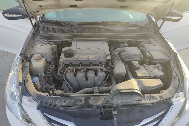 Used Hyundai Sonata 2014 2.4L Automatic Leading Edition China IV Standard Engine Bay