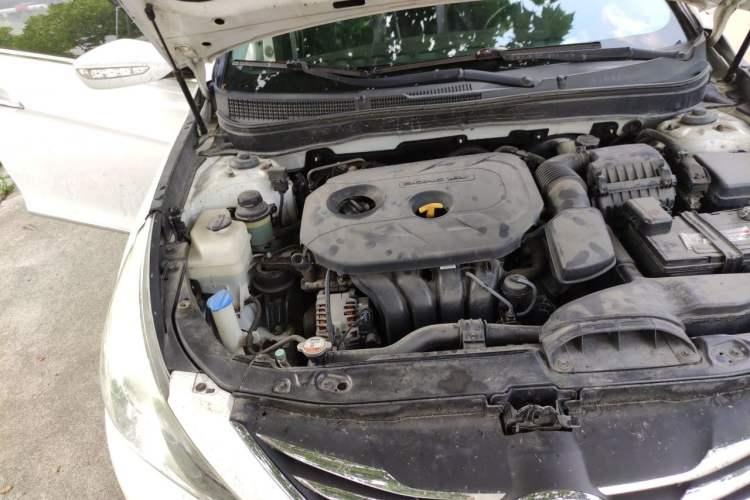 Used Hyundai Sonata 2014 2.0L Automatic Luxury Edition Engine Bay Right