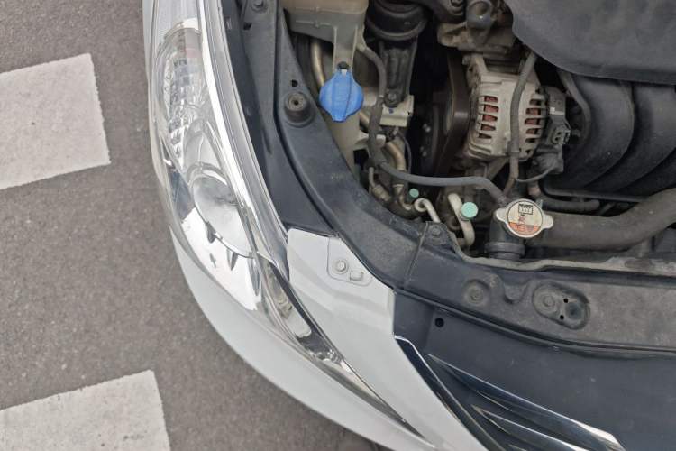 Used Hyundai Sonata 2014 2.0L Automatic Luxury Edition Engine Bay Right