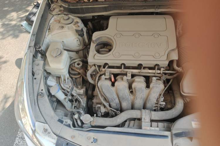 Used Hyundai Sonata 2014 2.4L Automatic Leading Edition China IV Standard Engine Bay Right