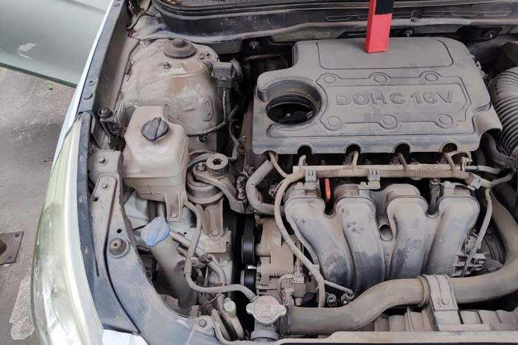 Used Hyundai Sonata 2014 2.4L Automatic Leading Edition China IV Standard Engine Bay Right