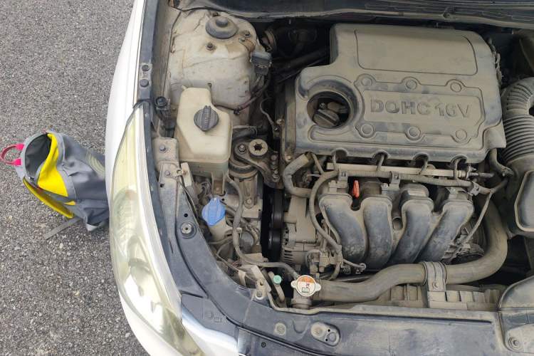 Used Hyundai Sonata 2014 2.4L Automatic Leading Edition China IV Standard Engine Bay Right