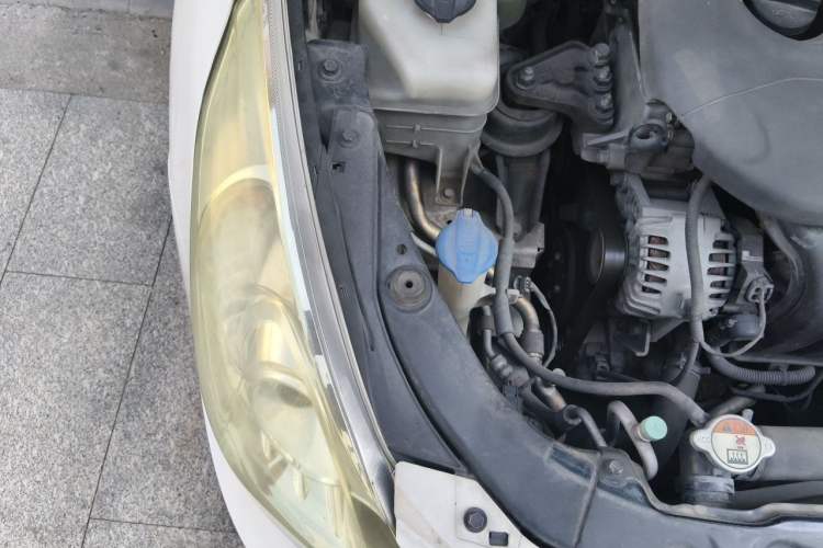 Used Hyundai Sonata 2014 2.0L Automatic Luxury Edition Engine Bay Right