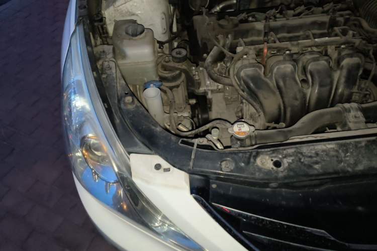 Used Hyundai Sonata 2014 2.4L Automatic Leading Edition China IV Standard Engine Bay Right
