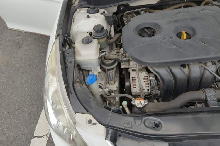 Used Hyundai Sonata 2014 2.0L Automatic Luxury Edition Engine Bay Right