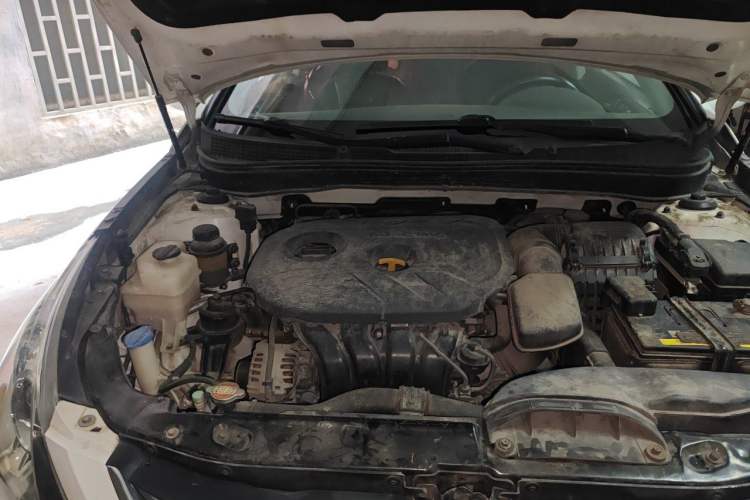 Used Hyundai Sonata 2014 2.0L Automatic Luxury Edition Engine Bay Right