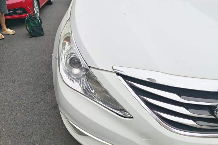Used Hyundai Sonata 2014 2.0L Automatic Leading Edition Engine Bay Right