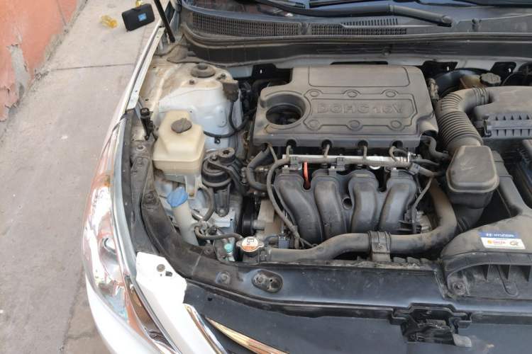 Used Hyundai Sonata 2014 2.4L Automatic Leading Edition China IV Standard Engine Bay Right