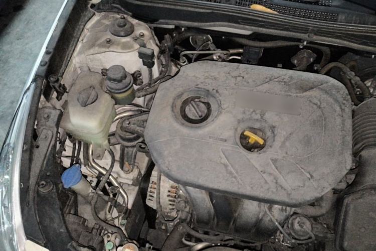 Used Hyundai Sonata 2014 2.0L Automatic Luxury Edition Engine Bay Right